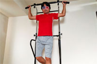 三日坊主になっても安心!? 「ぶら下がり健康器」がマルチに進化！