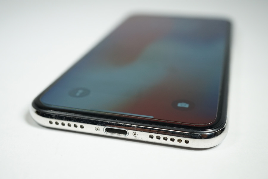 iPhone XはLightningジャックのみ搭載