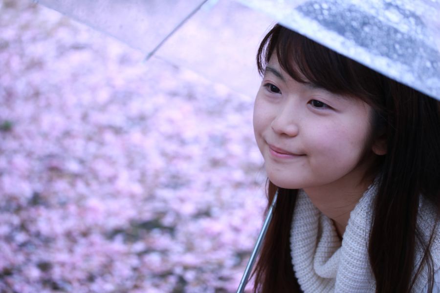 雨の日だからあえて撮る 美しい 雨の日ポートレート写真 の撮り方