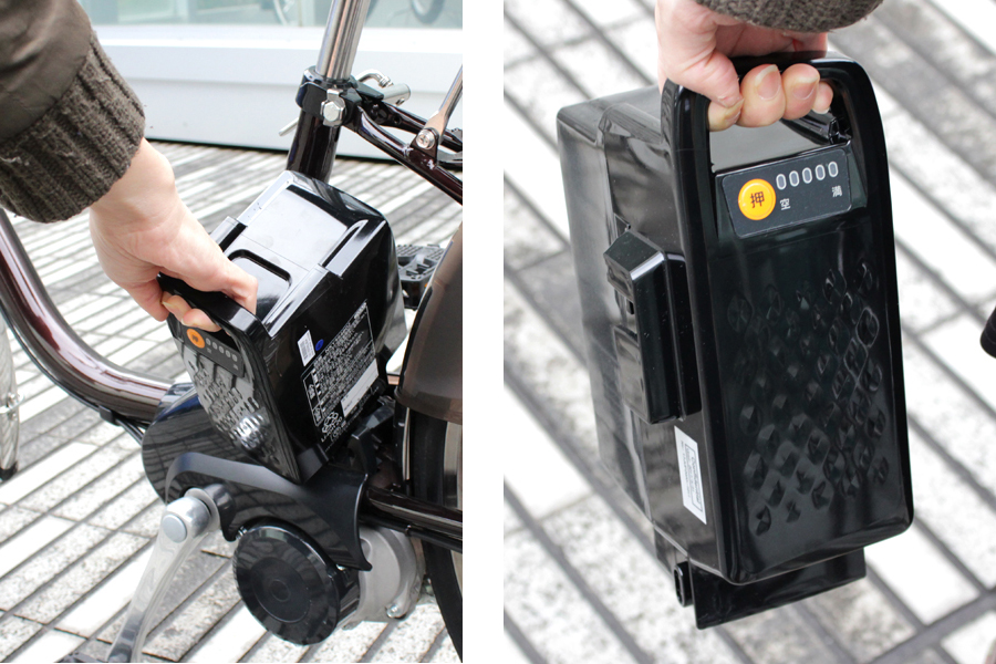Panasonic電動アシスト自転車バッテリー二つとバッテリー充電器 - 自転車
