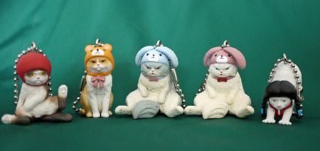 精一杯おめかしするブサ猫フィギュアがあらやだかわいい 価格 Comマガジン