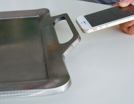  iPhoneƔׂĂ킩邱̌
