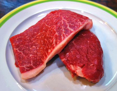 厚さなんと9mm！ 極厚鉄板で焼くお肉がウマすぎる - 価格.com