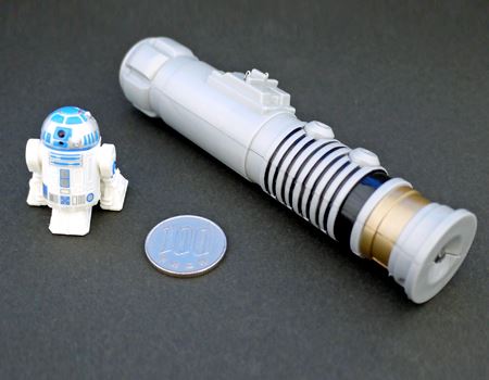 極小「R2-D2」がチョロチョロ動くナノドロイドがかわいい！ - 価格.com