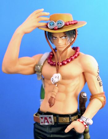 ドドン!!!」付き?! エースのフィギュアが超かっこいい - 価格