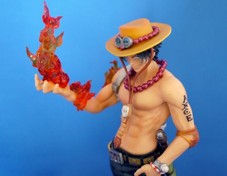 ドドン!!!」付き?! エースのフィギュアが超かっこいい - 価格