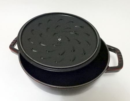 staub̏ےƂAt^̗̓ˋNBsRERRbg͈ău[̂悤Ȍ`ł