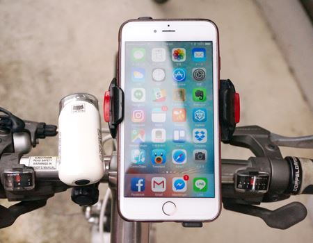 iPhone 6s Plus𑕒Ă݂܂BEECObNăz[h܂