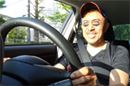 野球選手が“目の下に貼ってるアレ”は運転にも効果があるのか?