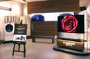 “極薄”4K有機ELテレビにIoT洗濯機！ LGの最新家電がスゴい