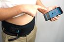 腹斜筋、鍛えてる? 腹周りを一気に刺激する“スマホ連携EMSマシン”