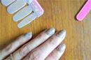 貼って、切るだけ。マニキュアが"シール"になって超便利!