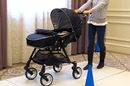 ガタガタ路面も快適! ピジョンのVIPなベビーカー「Premige」の魅力を体験