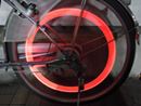 自転車のタイヤに光の輪! 簡単・便利・安価な安全対策!