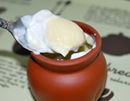 ふわとろ食感!素焼きの壺に入った魔法のプリン