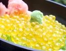 これがイクラ? 黄色に輝く希少な味覚「黄金イクラ」を発見