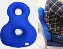 腰痛が改善! 本気で腰をサポートする8の字型クッション