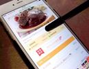 料理中もスマホをラクラク操作! 画期的すぎる菜箸が登場
