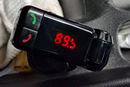 FMを利用するから簡単! 車でスマホの音楽を聴けるガジェット