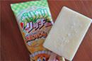 今度こそおいしい…? ガリガリ君「メロンパン味」を実食!