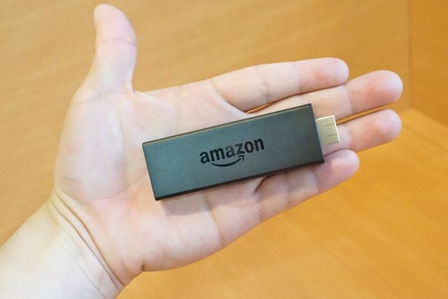 2017年4月に発売されたAmazon Fire TV Stick第2世代モデル。価格は4,980円(税込)
