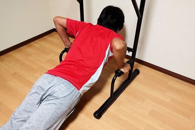 プッシュアップ（腕立て伏せ）