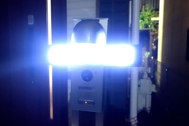 「明るさ」全開だと、なかなか衝撃的な輝きっぷりです！