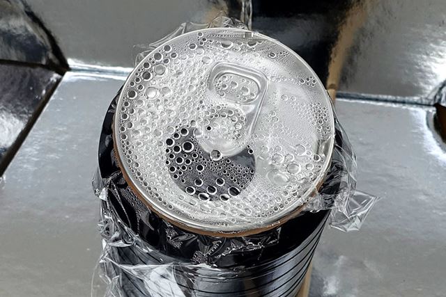 かなりビッシリと水滴が！