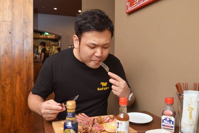 チェックは真剣そのもの！