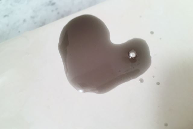 やっぱり黒いじゃないですか…！ 黒色は幻ではありませんでした