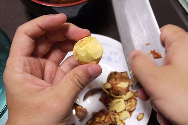 1個むくのに約3分30秒！ …ボクの手際の問題という気もしますが