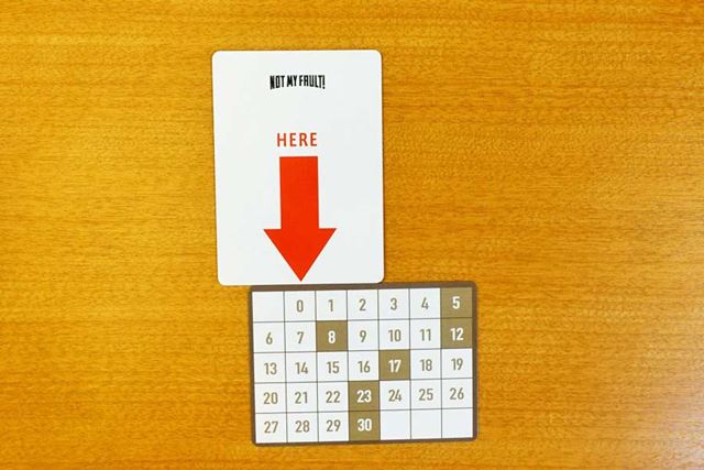 ポインタカード（矢印）と、進捗を示すマイルストーンカード。使い方は後述