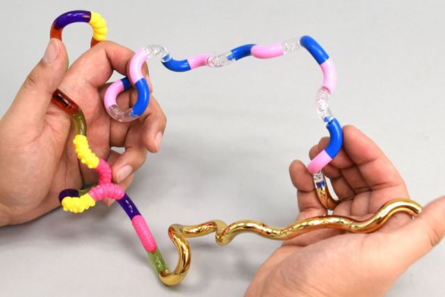 タングル同士をつなげて、大きな輪にしたり……