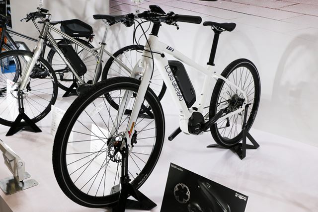 モデル名や価格は未定だが、「LOUIS GARNEAU（ルイガノ）」からもクロスバイクタイプが登場する予定だ