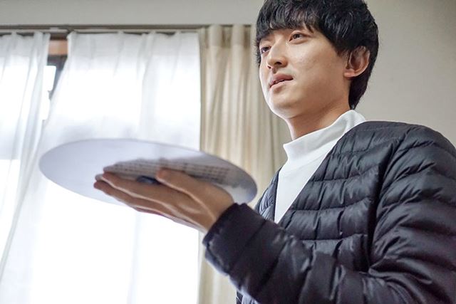 「出ました。右足を黄色に置いてください」