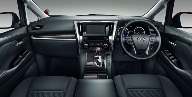 トヨタ 新型「アルファード」のインテリア
