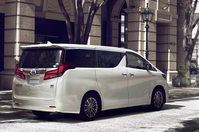 トヨタ 新型「アルファード」