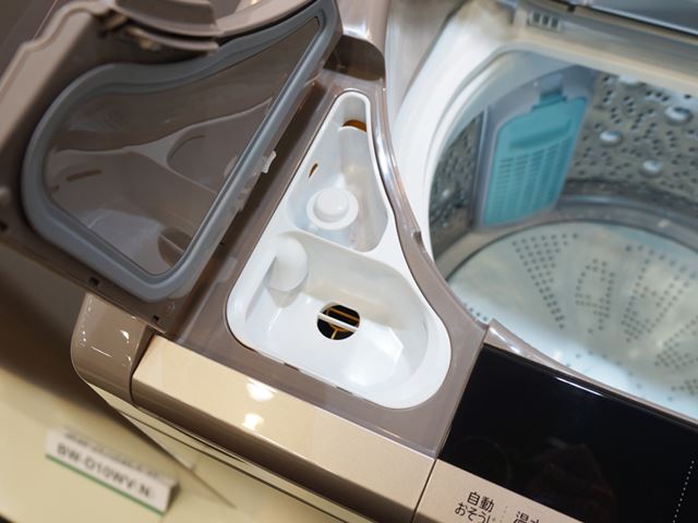 ガラストップデザインは汚れが拭き取りやすく傷もつきにくいので、美しさを保持できるメリットもある