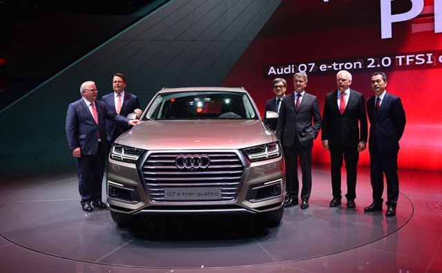 �����ǥ��ϡ��ץ饰����ϥ��֥�åɼ֤�Q7 e-tron 2.0 TFSI quattro���������������