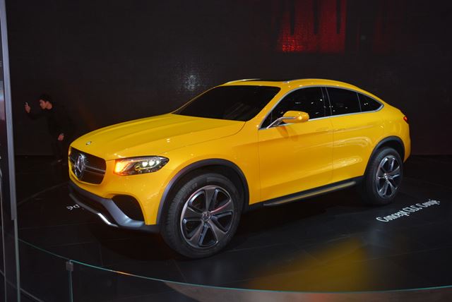 ��륻�ǥ��٥�Ĥ����Ծ�򸫿�����SUV�����󥻥ץ�GLC�����ڤ�ȯɽ