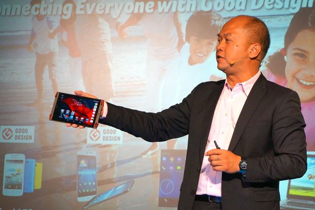 Acer Inc.��S.T.Liew�᤬�����ߥ󥰥��֥�åȡ�Predator 8����Ϫ����