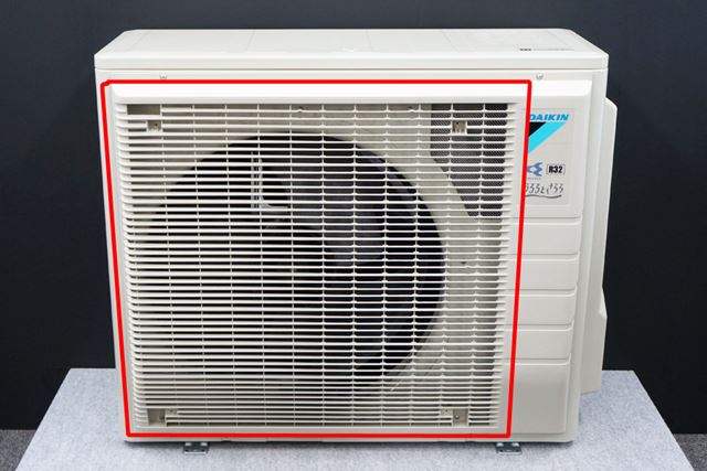 加湿ユニットが小さくなったことで、熱交換器のエリアが大きく確保できるように(赤い囲み部分)