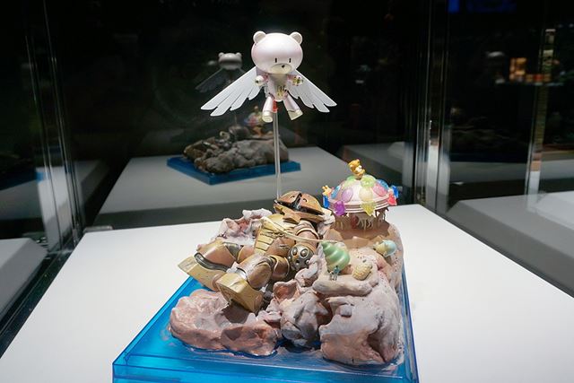 ����˥����������楦�����֥��å����κ���