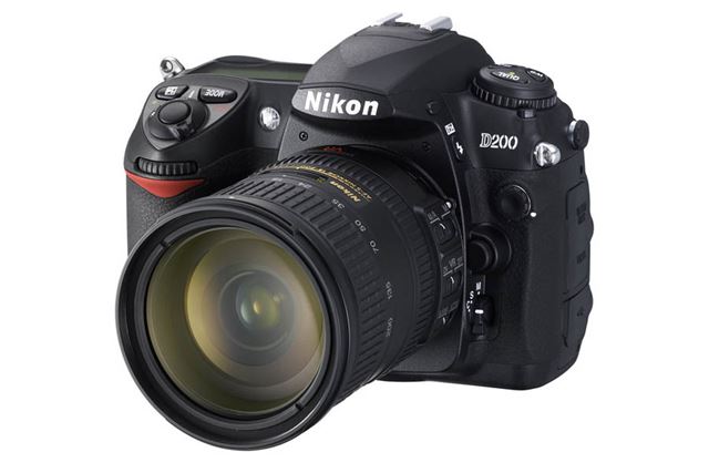 2006年上半期の大賞受賞製品、ニコン「D200」