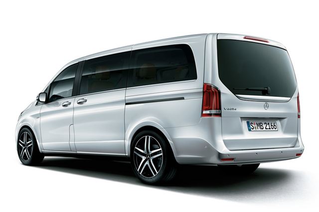 スクエアでスタイリッシュなフォルムは新しいVクラスにも受け継がれている