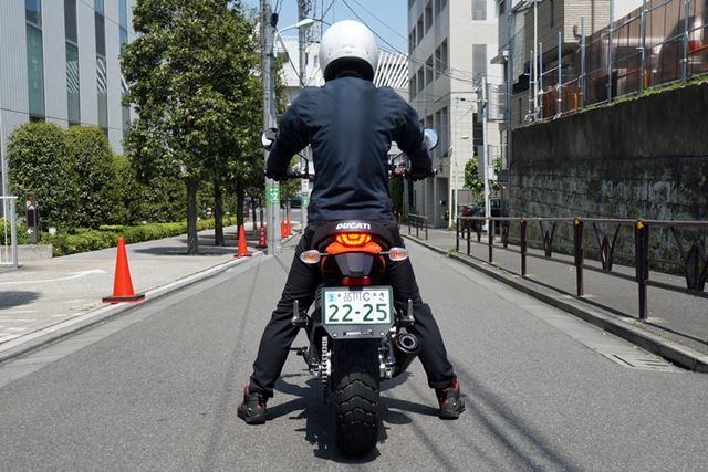 ��Ĺ175cm��ɮ�Ԥ��ޤ�����ȡ������Ȥޤǥ٥å����­���Ĥ���