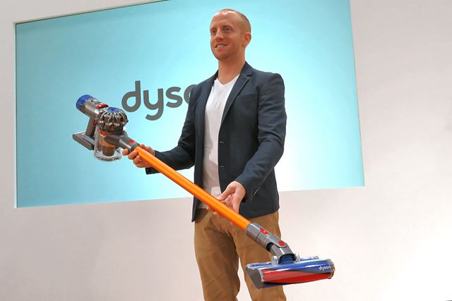 ��V8���꡼���׳�ȯ��Ǥ�ԤǤ��륱�ӥ󡦥����Ȼ�ˤ�����ʤοʲ��ݥ���Ȥʤɤ����⤵�줿