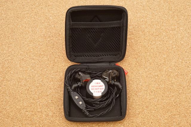 12�ɥ饤�С�����ܤ���JH AUDIO�Υ�������IEM��The Siren Series Roxanne�פ����줿�Ȥ���