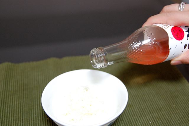 しかし、白米と一緒に飲んでみると……