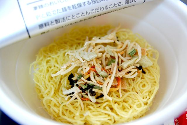 もやしやにんじん、タケノコなど、具材が豊富